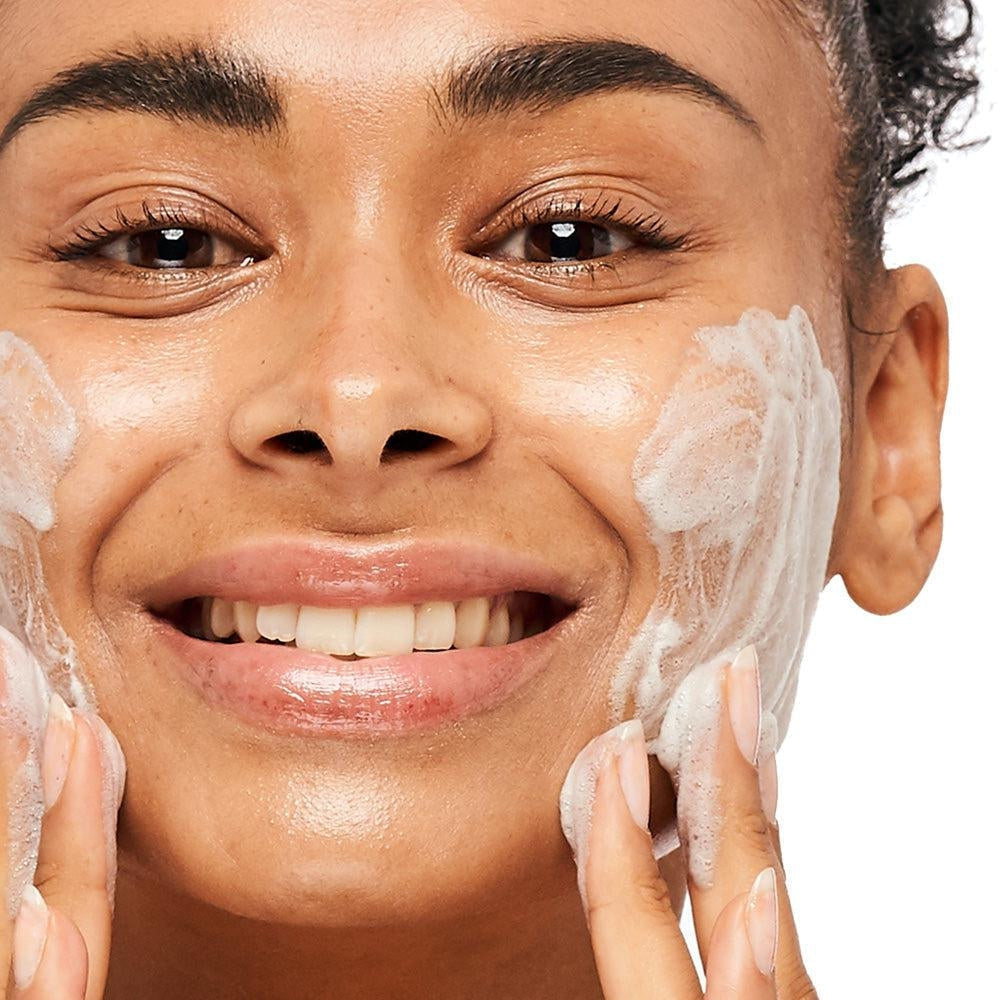 cleansing-foam-Luxiface
